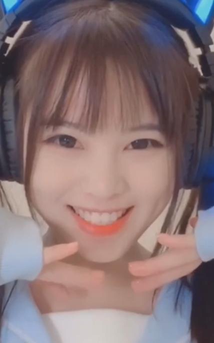 娱乐吃瓜酱甜妹在线观看,娱乐盛宴等你来观 第3张 娱乐吃瓜酱甜妹在线观看,娱乐盛宴等你来观 第3张