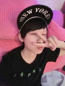 吃瓜直播间娱乐圈男主播,娱乐圈男主播的星光璀璨之夜  第3张