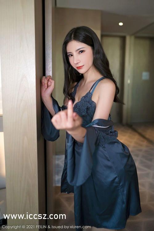 网红吃瓜事件俩个女的,两位女性引发的网络热议  第2张